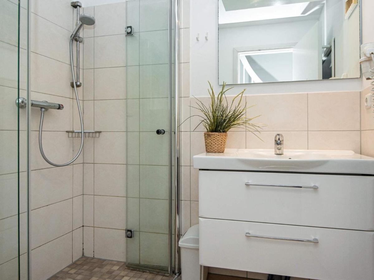 6 Person Holiday Home In Wendtorf Екстериор снимка